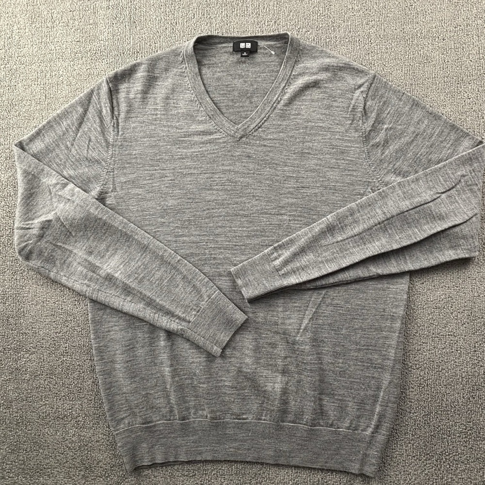 Uniqlo Sweater Adult Medium Gray Long Sleeve Lightweight Sweatshirt Casual Men's